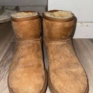 UGG Chestnut Short Shearling Suede Boots